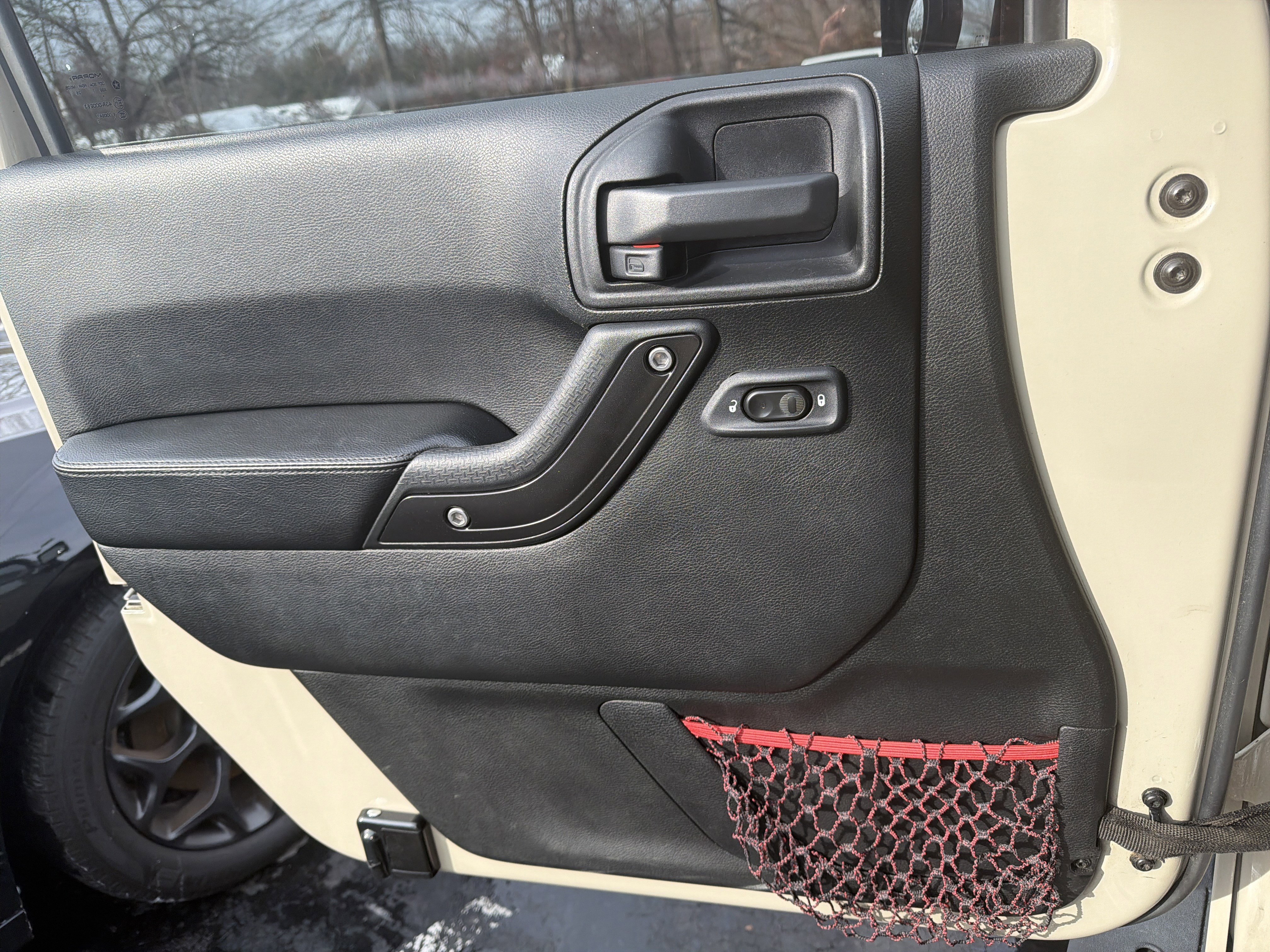 Certified 2017 Jeep Wrangler Unlimited Rubicon image 28