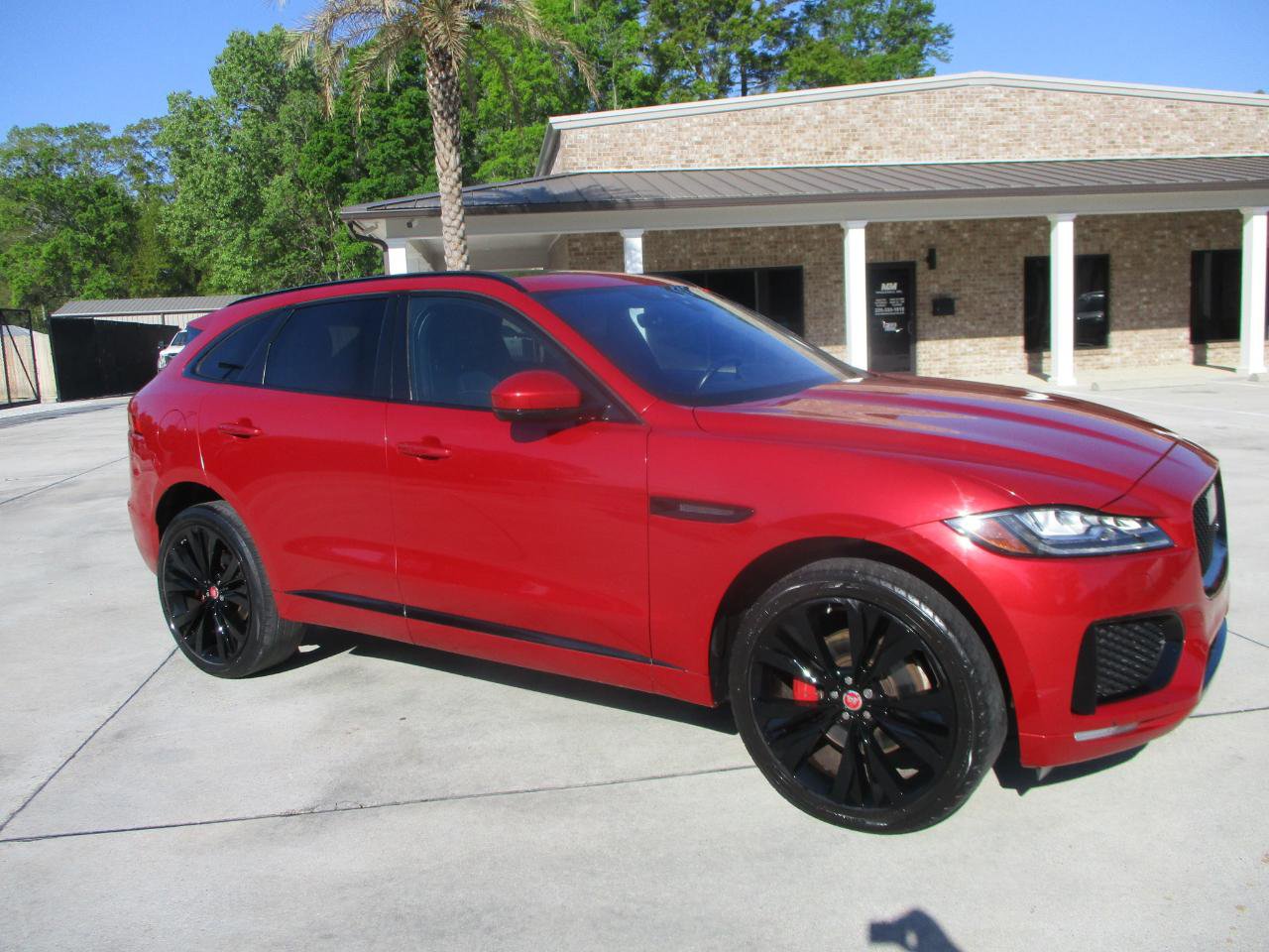 Used 2020 Jaguar F-PACE S image 2