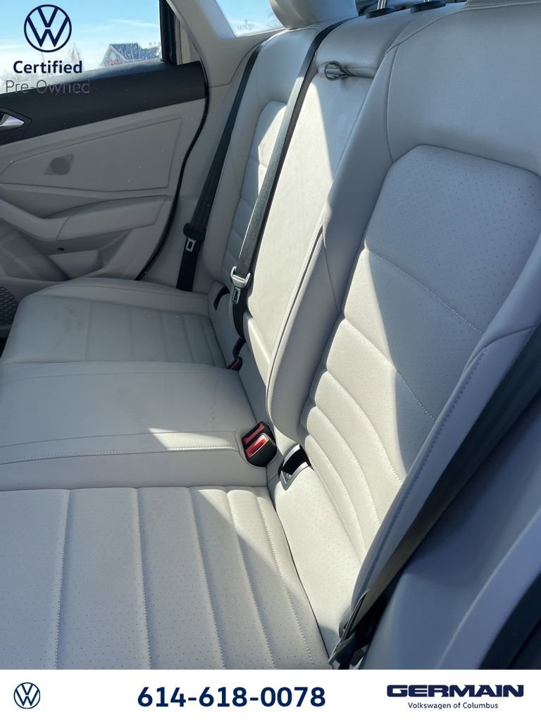 Used 2024 Volkswagen Jetta SE image 17