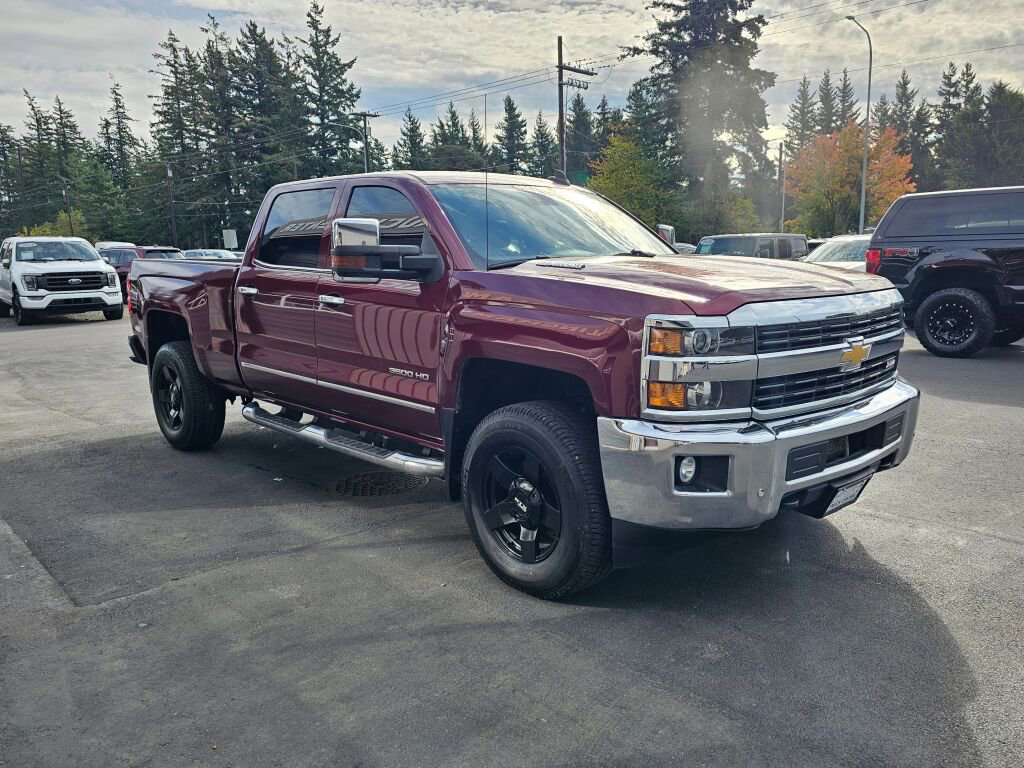 Used 2015 Chevrolet Silverado 3500 LTZ image 3