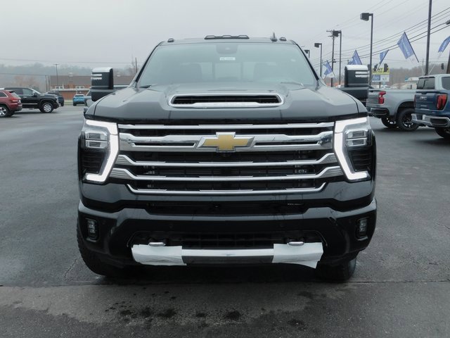 New 2025 Chevrolet Silverado 2500 High Country w/ High Country Premium Package image 3