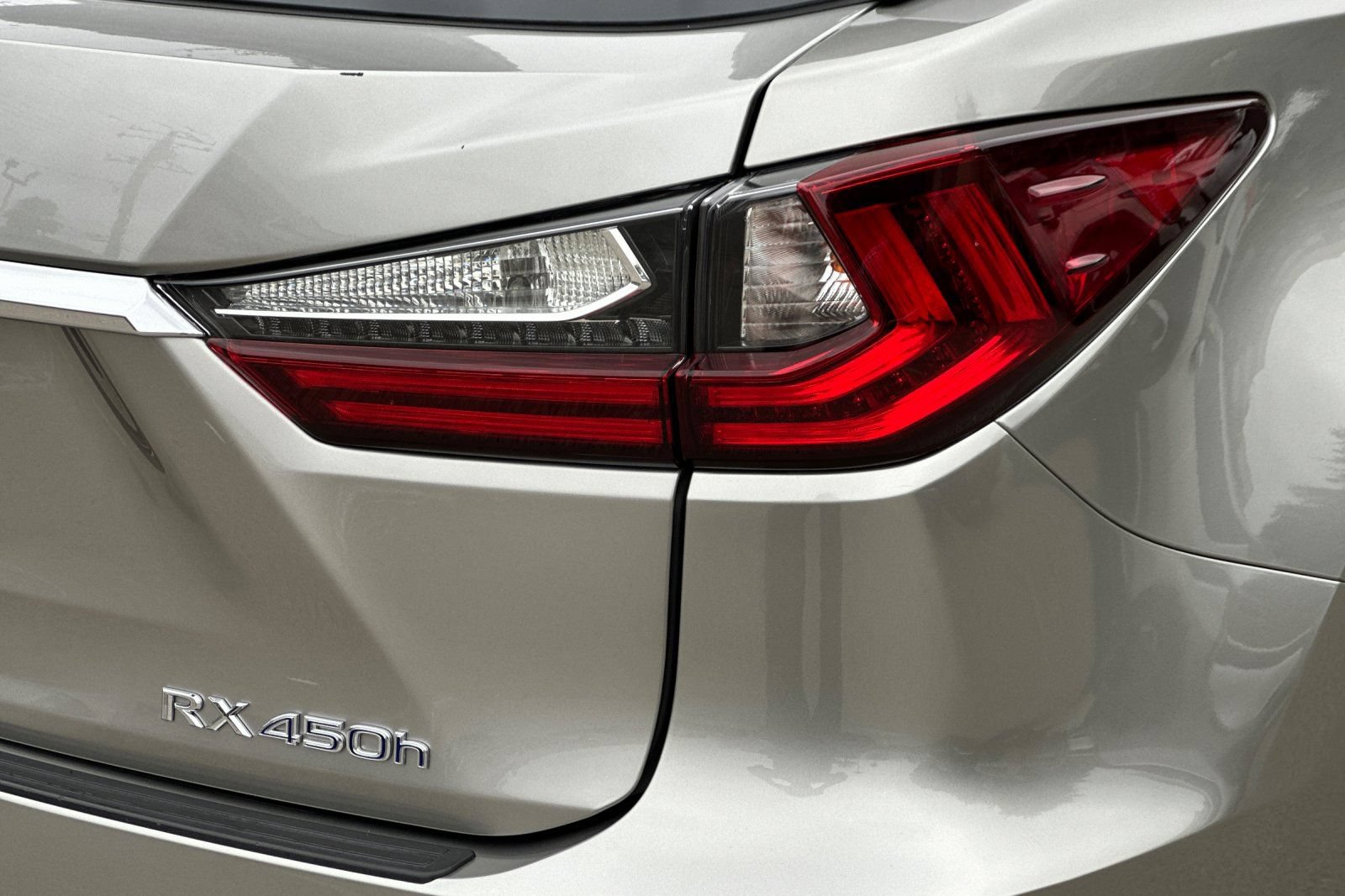Used 2017 Lexus RX 450h AWD w/ Cold Weather Package image 34