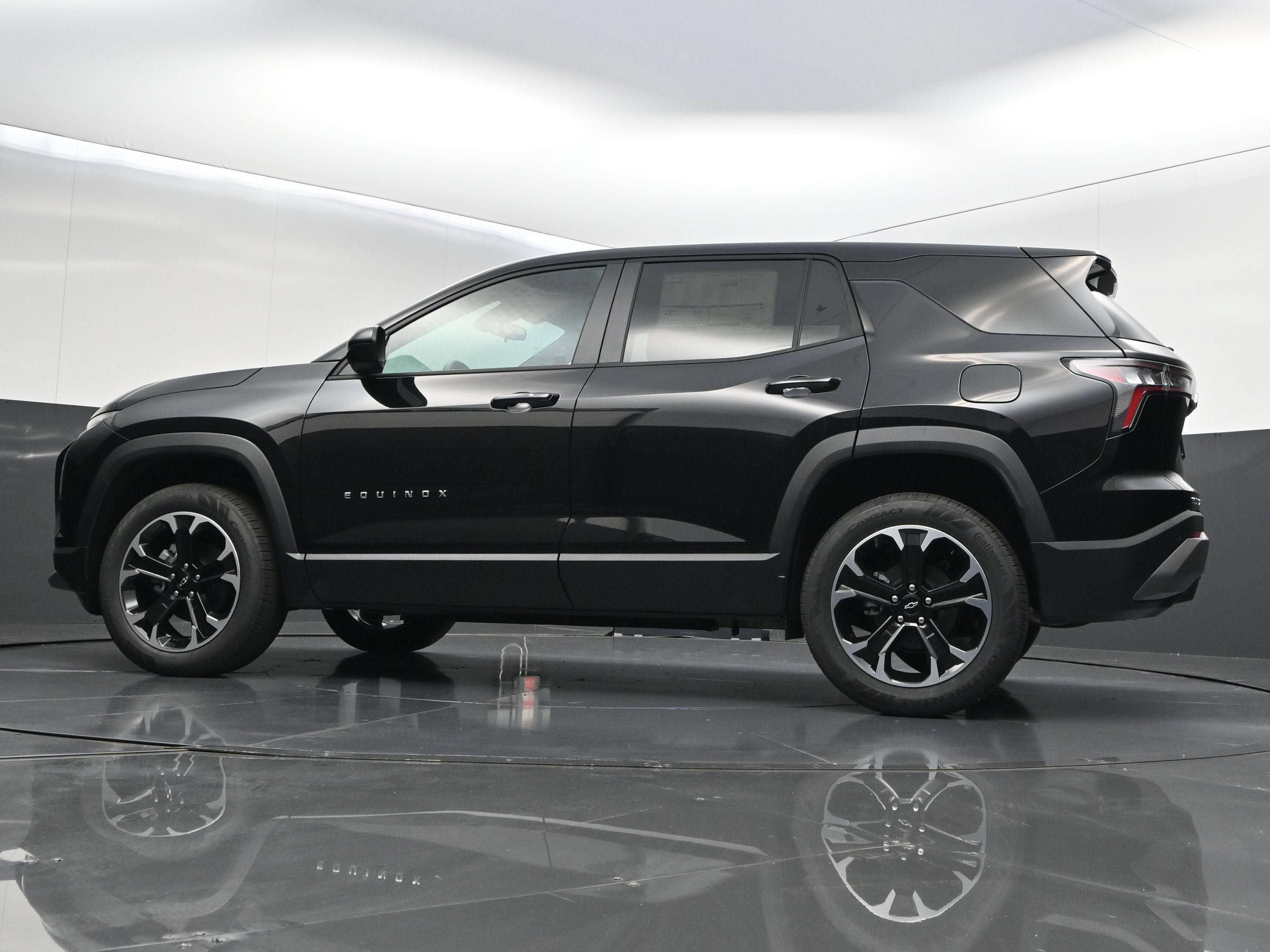 New 2027 Chevrolet Equinox LT w/ Convenience Package II FWD image 46