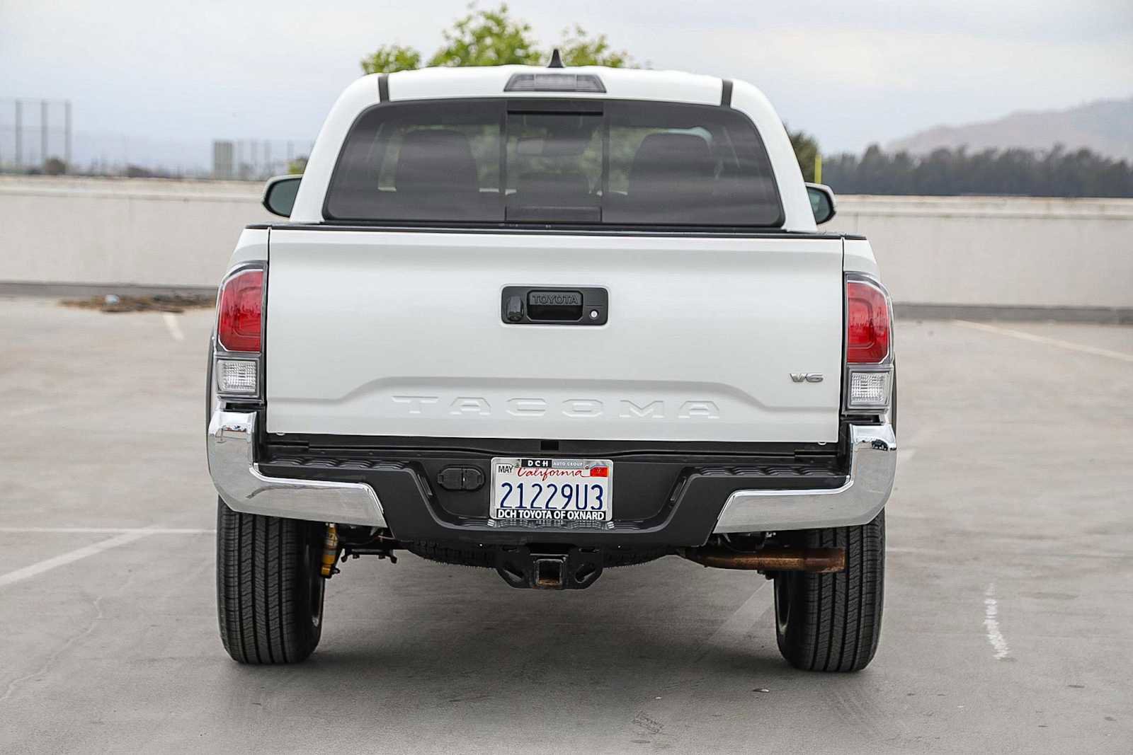 Certified 2023 Toyota Tacoma TRD Off-Road AWD/4WD image 7