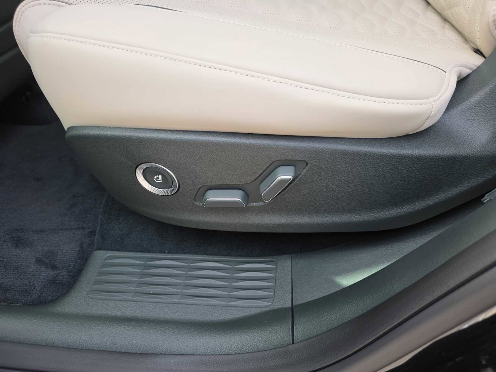 New 2026 Genesis GV80 3.5T e-SC image 25