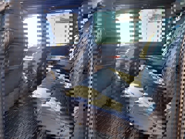 New 2026 Ford F250 Platinum image 32