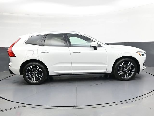 Used 2020 Volvo XC60 T5 Momentum w/ Protection Package image 3