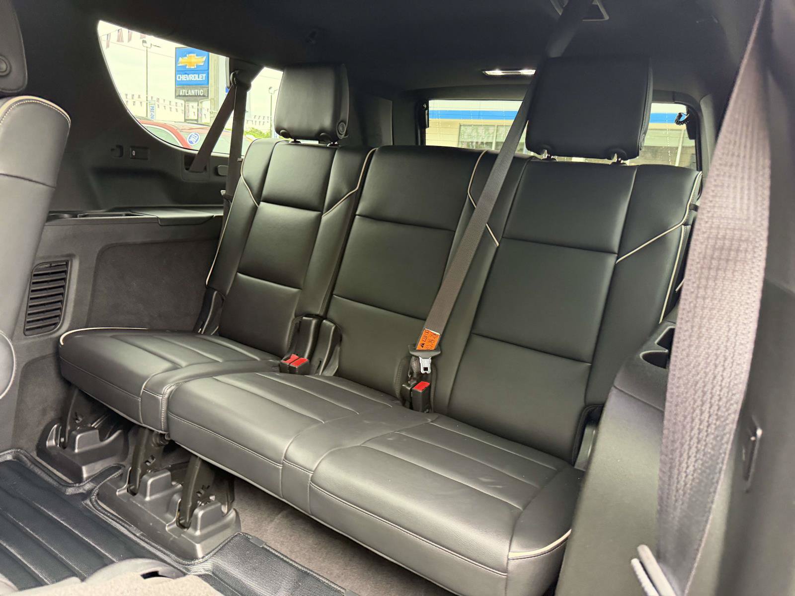 Used 2022 Cadillac Escalade ESV Premium Luxury AWD/4WD image 15