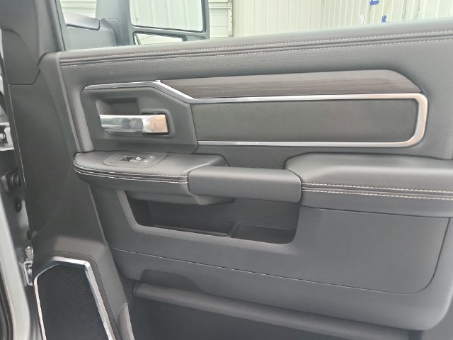 New 2026 RAM 2500 Laramie AWD/4WD image 49