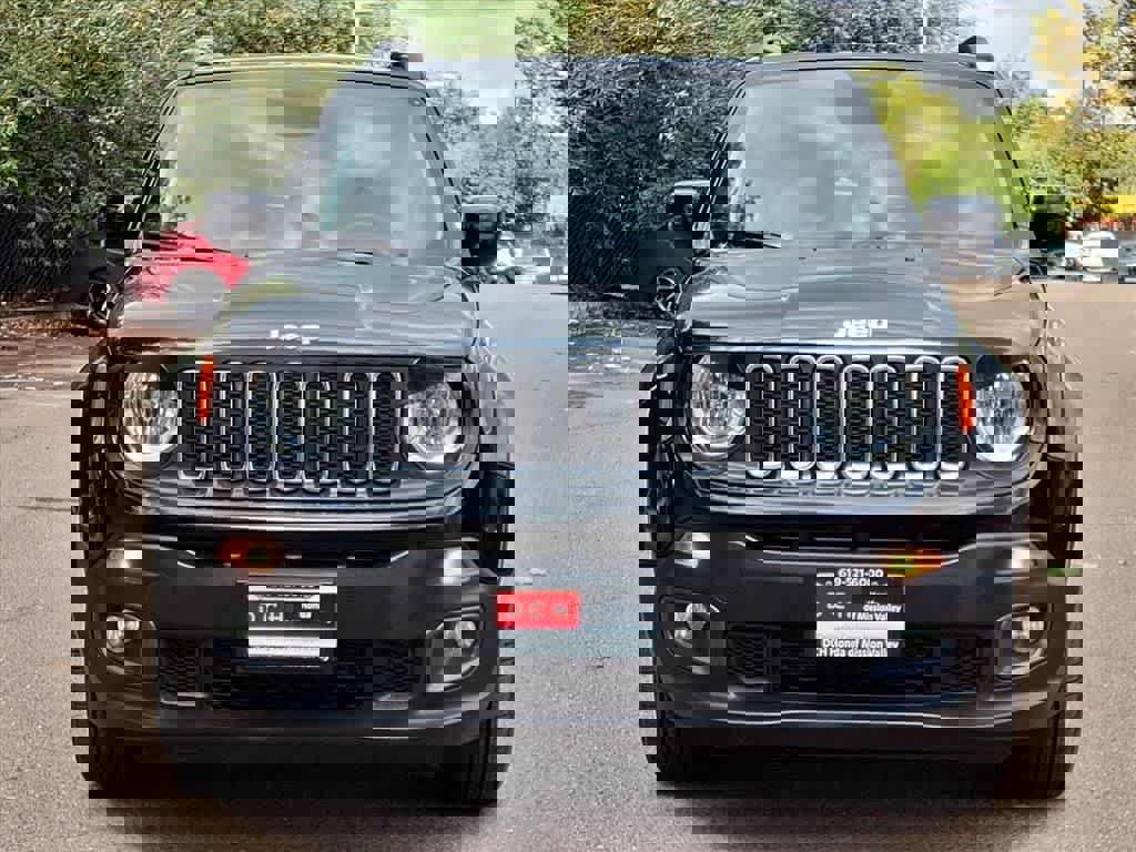 Used 2018 Jeep Renegade Latitude image 2