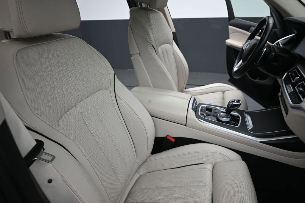 Used 2022 BMW X7 xDrive40i w/ Executive Package AWD/4WD image 22