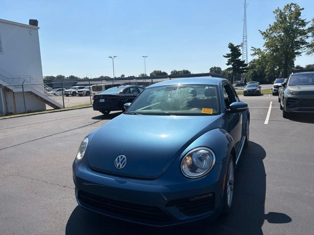 Used 2019 Volkswagen Beetle 2.0T S FWD image 4
