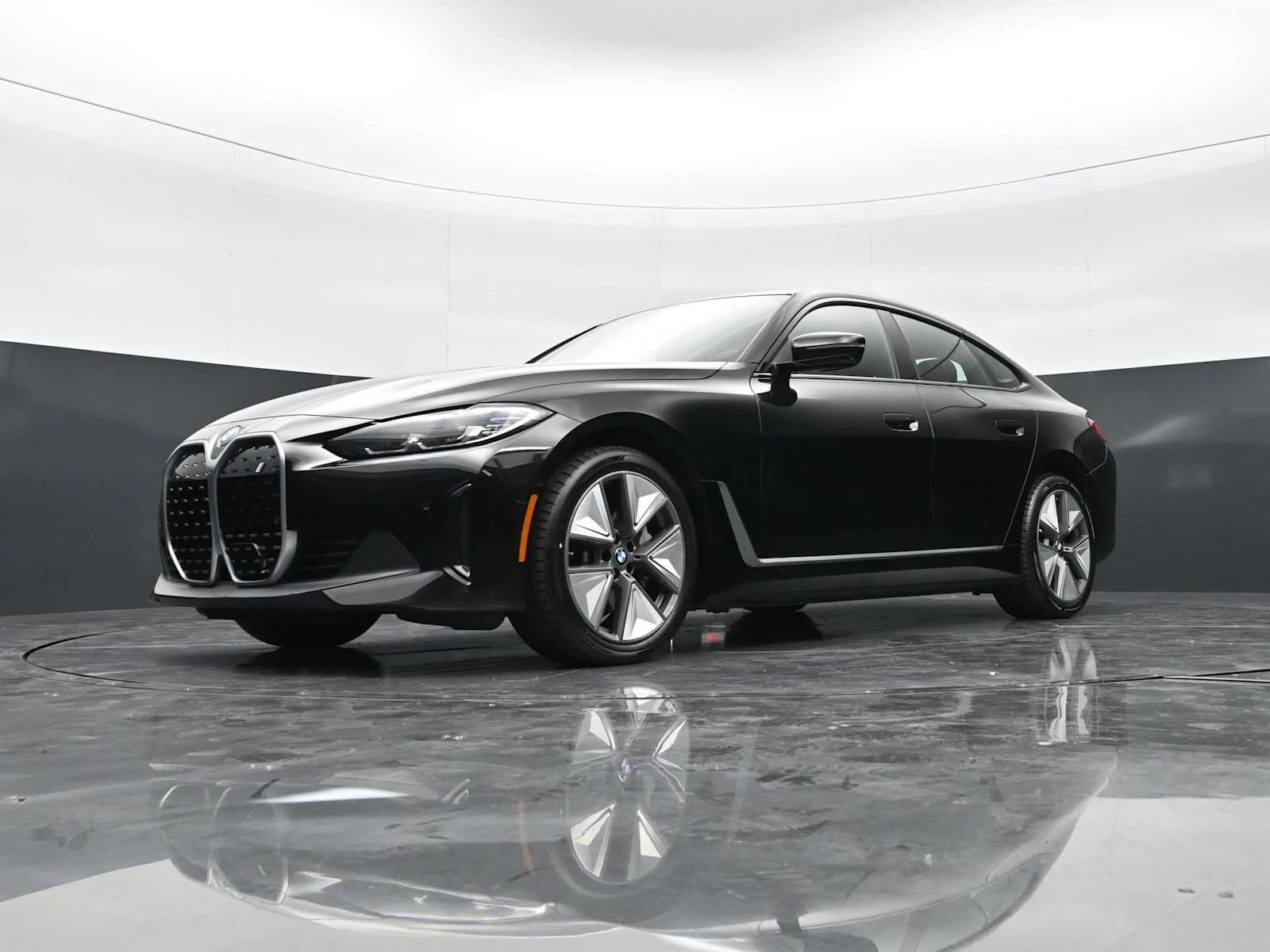 Certified 2023 BMW i4 eDrive35 image 24