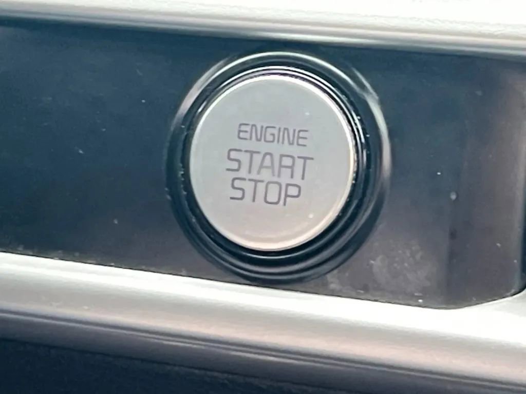 Used 2023 Kia K5 GT-Line image 41