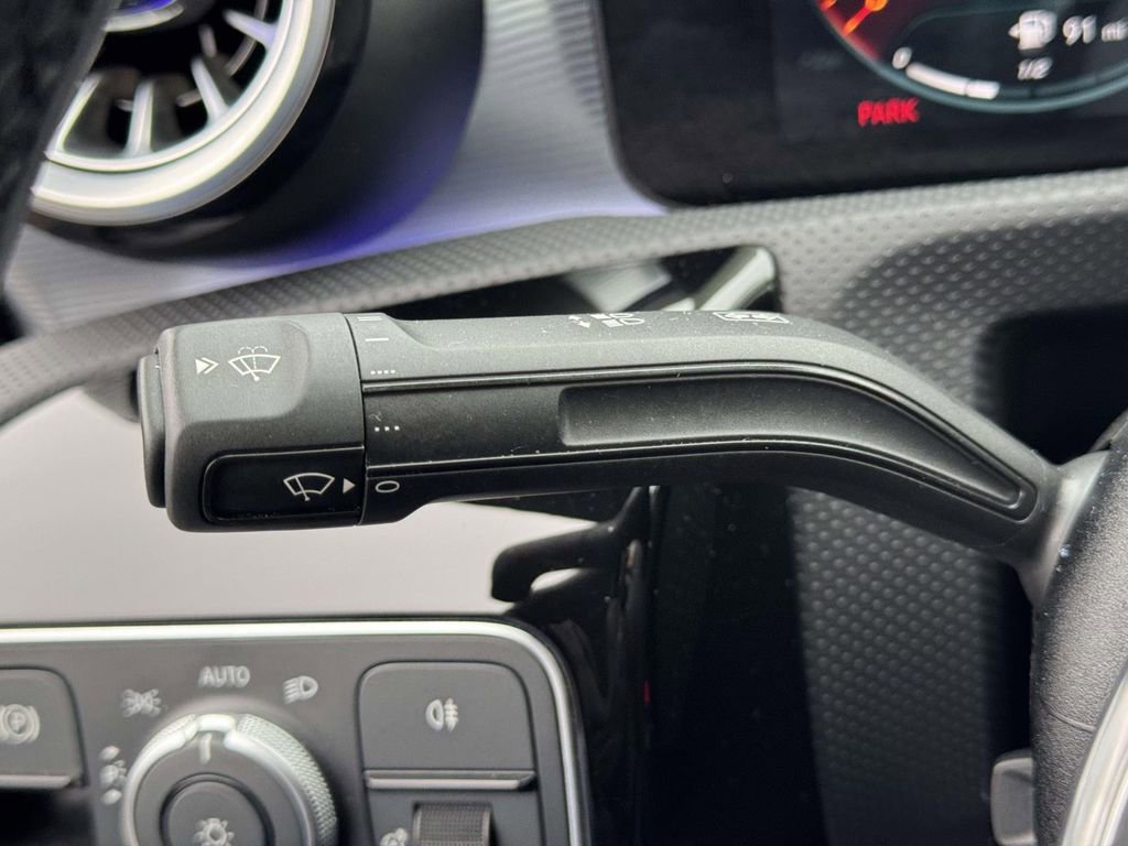 Used 2022 Mercedes-Benz CLA 250 4MATIC image 21