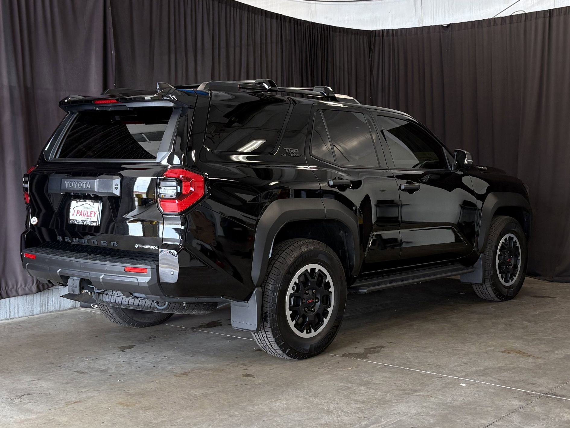 Certified 2025 Toyota 4Runner TRD Off-Road Premium AWD/4WD image 29