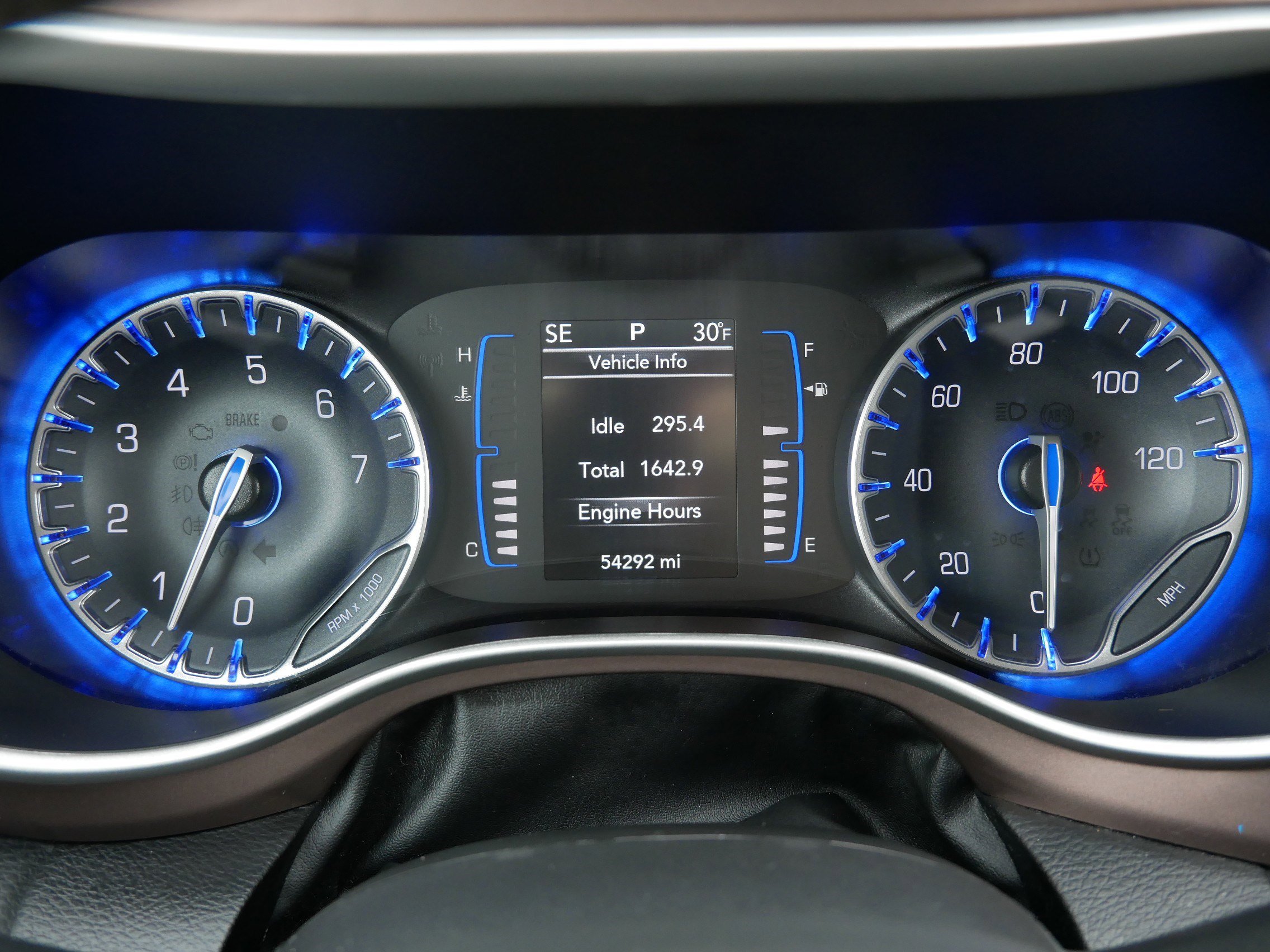 Used 2023 Chrysler Voyager LX image 21