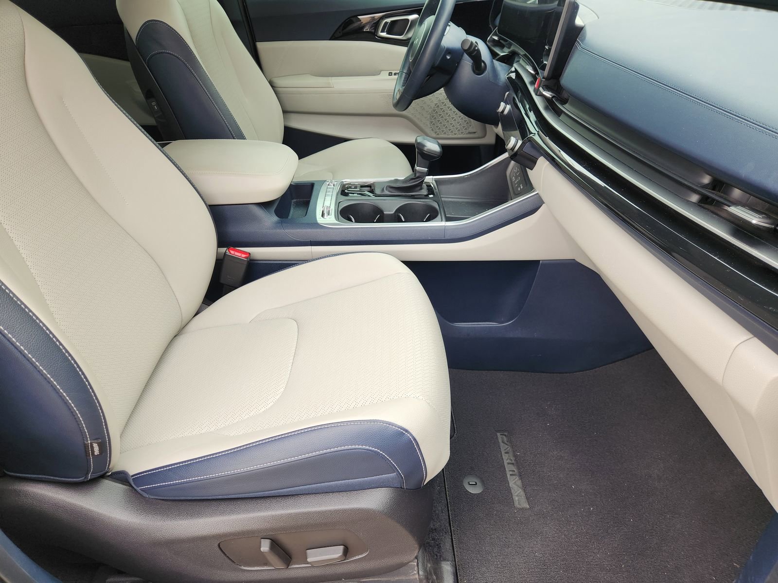 Used 2025 Kia Carnival SX Prestige FWD image 17