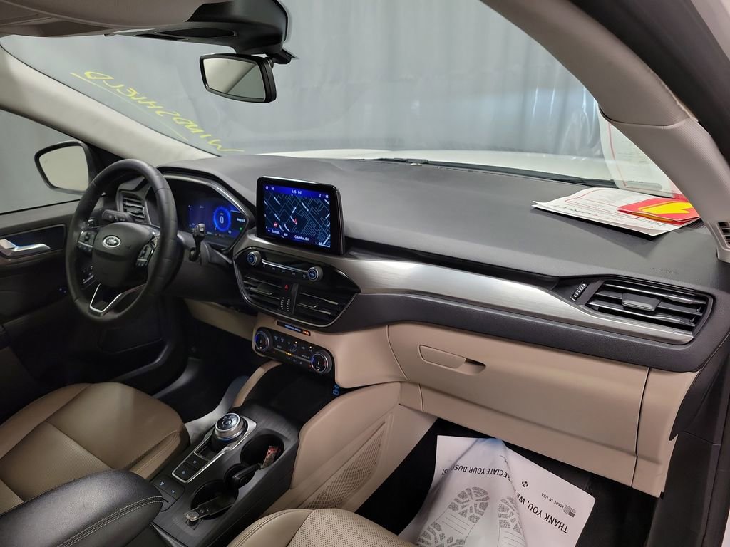 Used 2022 Ford Escape Titanium image 25