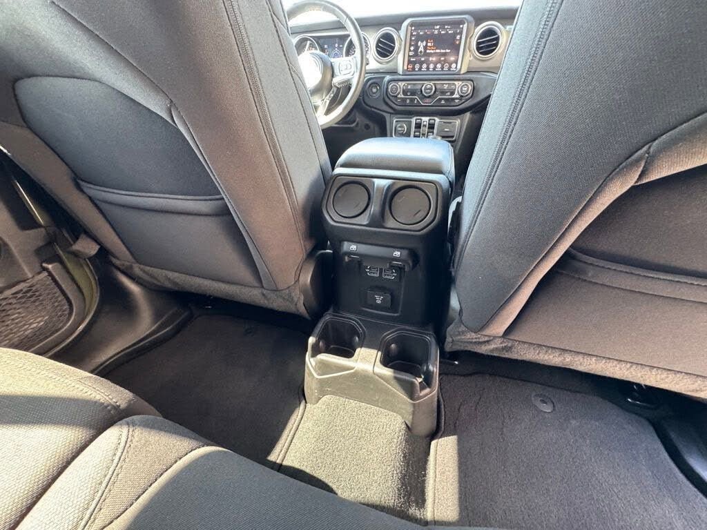 Used 2023 Jeep Wrangler Sahara AWD/4WD image 37