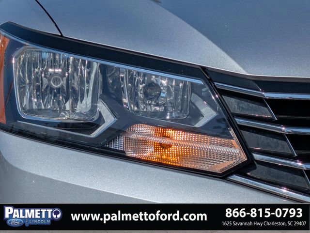 Used 2019 Volkswagen Passat 2.0T Wolfsburg FWD image 9