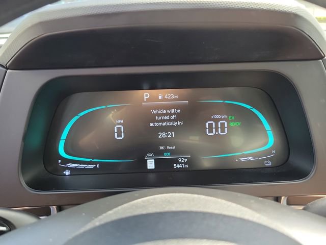 Used 2025 Hyundai Elantra Blue image 7