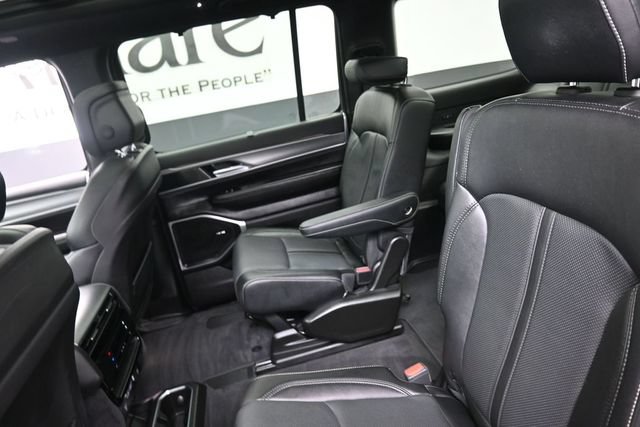 Used 2023 Jeep Wagoneer Series II w/ Convenience Group I AWD/4WD image 22