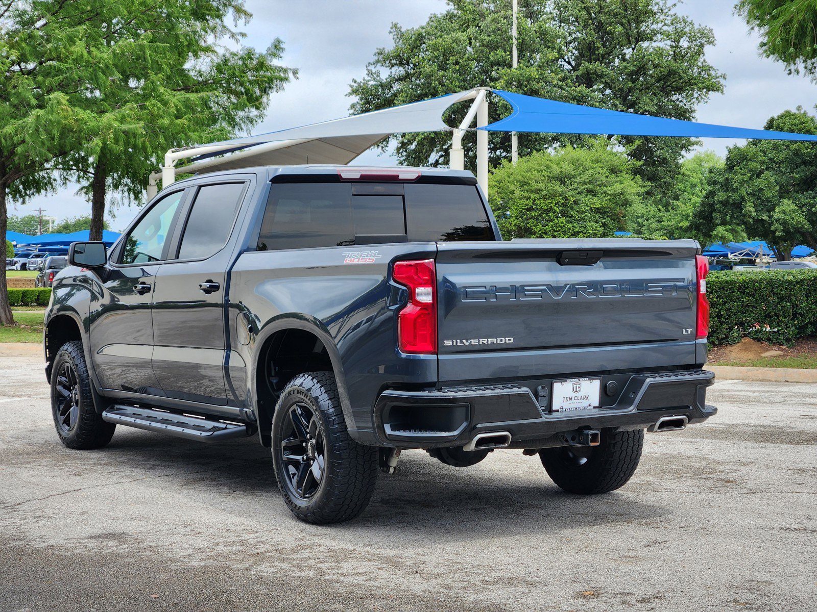 Used 2019 Chevrolet Silverado 1500 LT Trail Boss AWD/4WD image 4