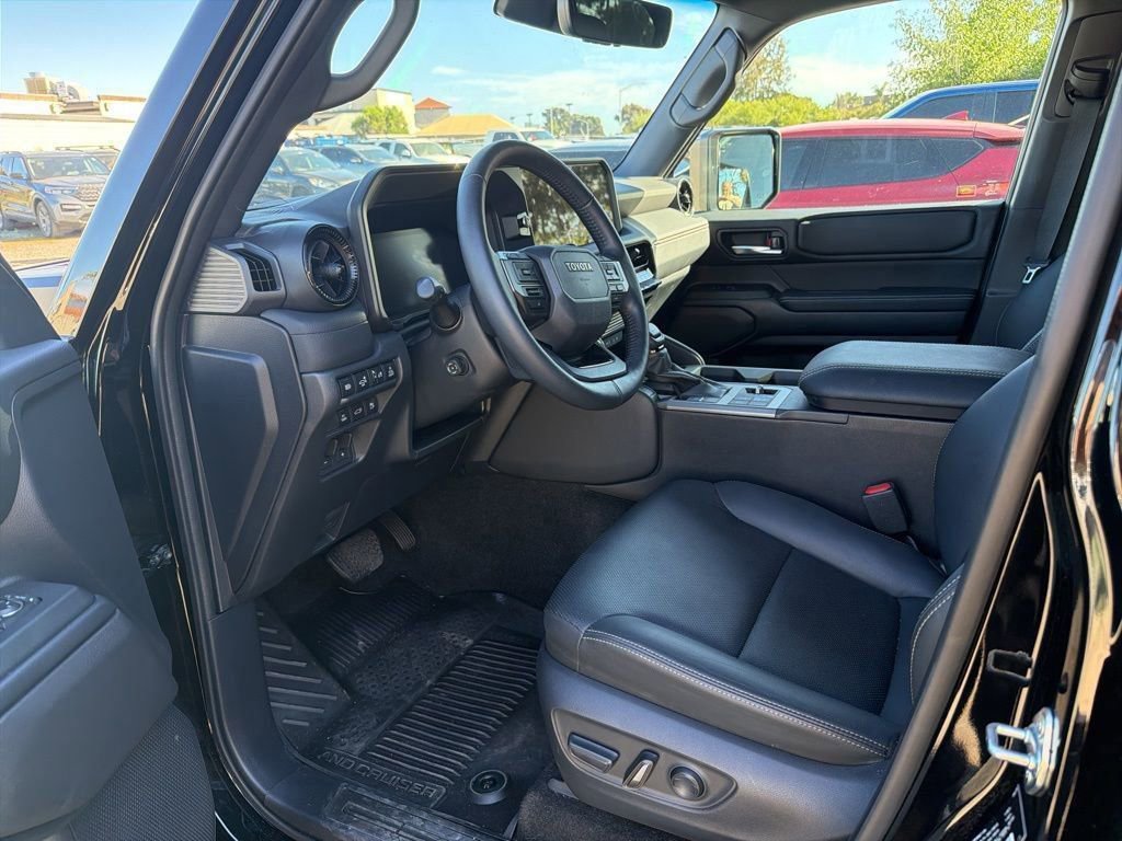 Used 2025 Toyota Land Cruiser image 6