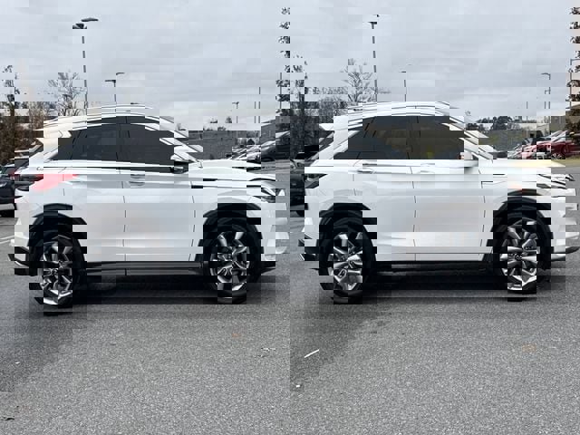 Used 2021 INFINITI QX50 Luxe image 2