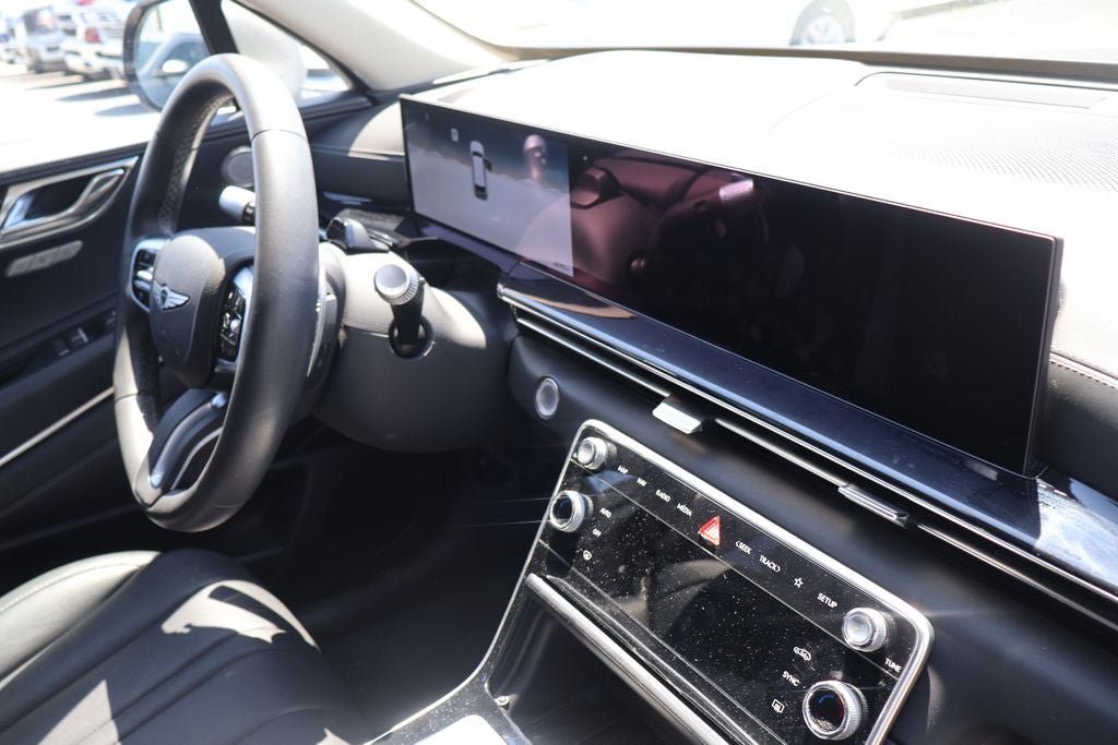 Used 2025 Genesis GV80 2.5T Standard AWD/4WD image 13