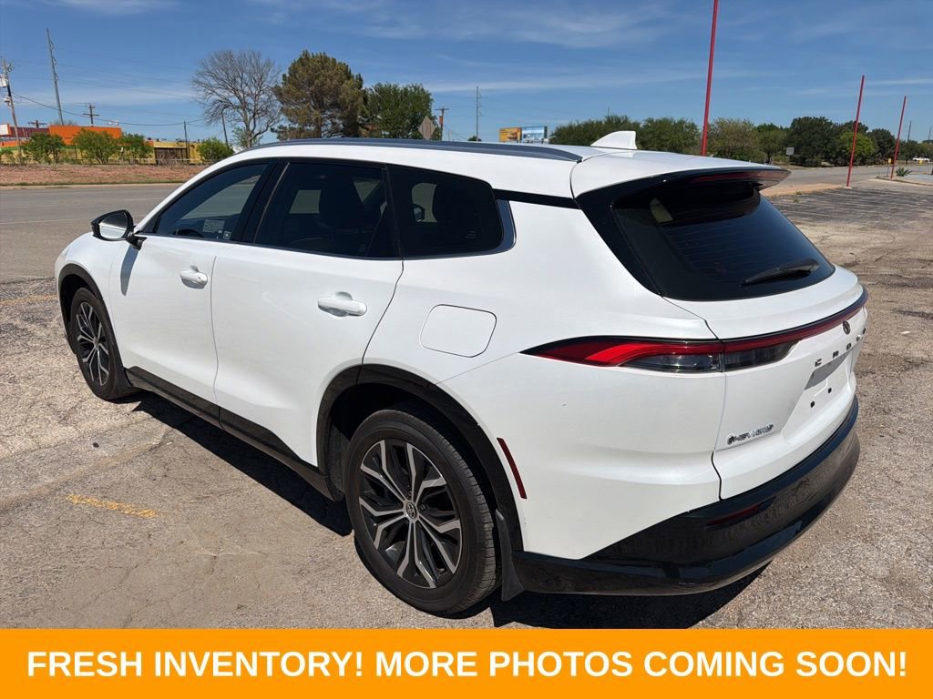 Used 2025 Toyota Crown Signia image 4