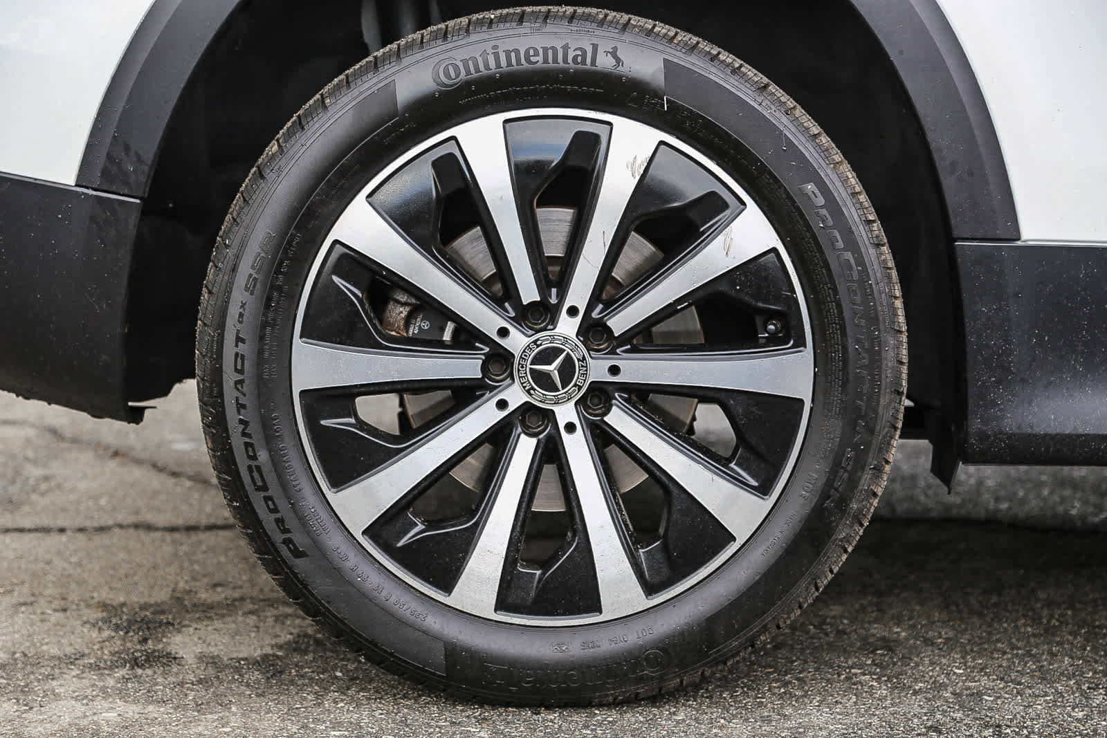 Used 2021 Mercedes-Benz GLB 250 w/ Premium Package image 11