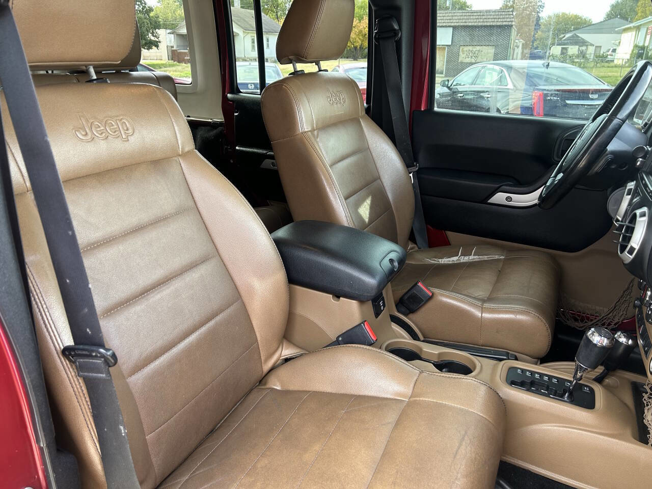 Used 2011 Jeep Wrangler Unlimited Rubicon w/ Trailer Tow Group image 27