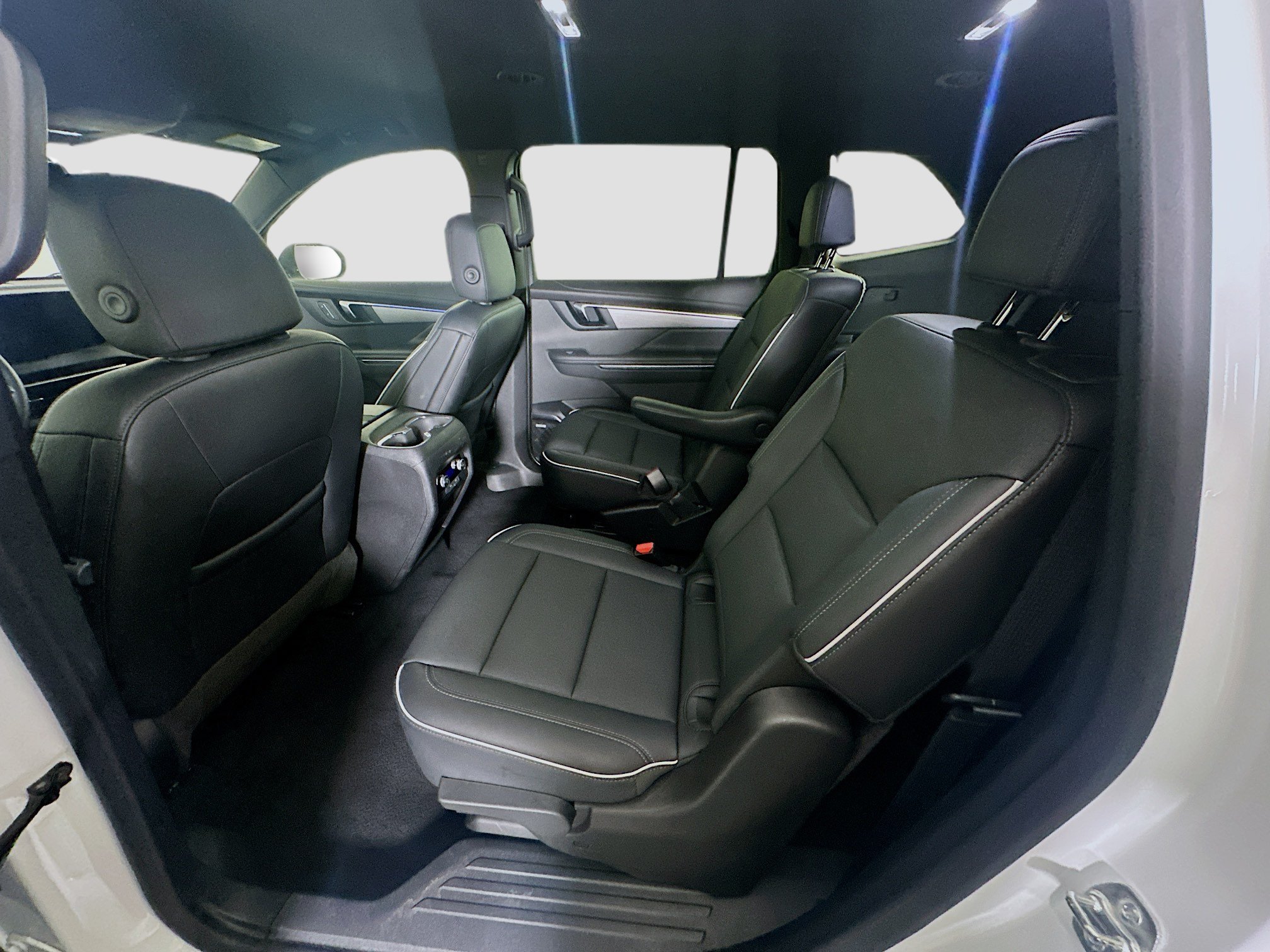 Used 2025 Buick Enclave Preferred FWD image 29