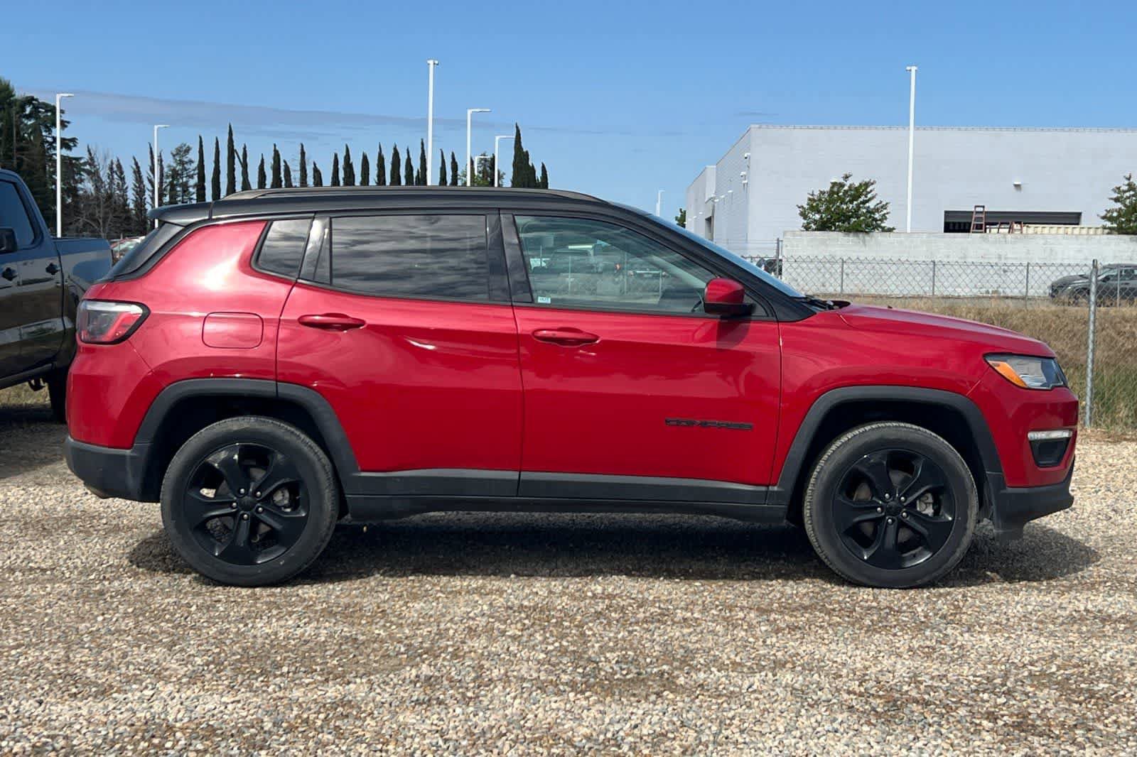 Used 2021 Jeep Compass Latitude AWD/4WD image 9