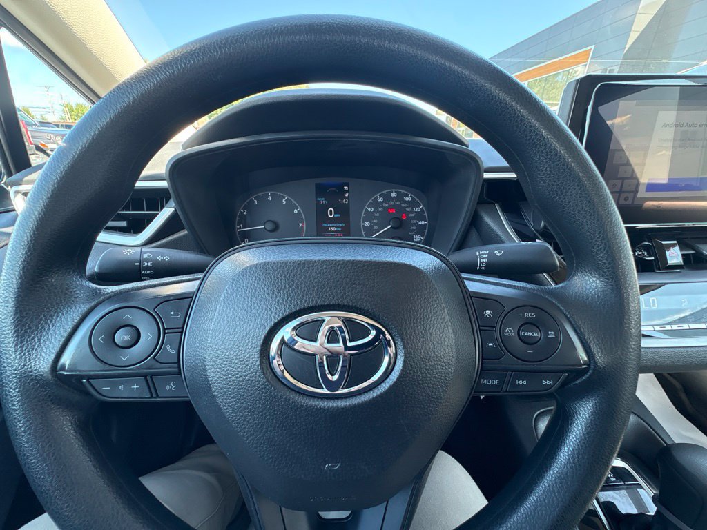 Used 2025 Toyota Corolla LE FWD image 22