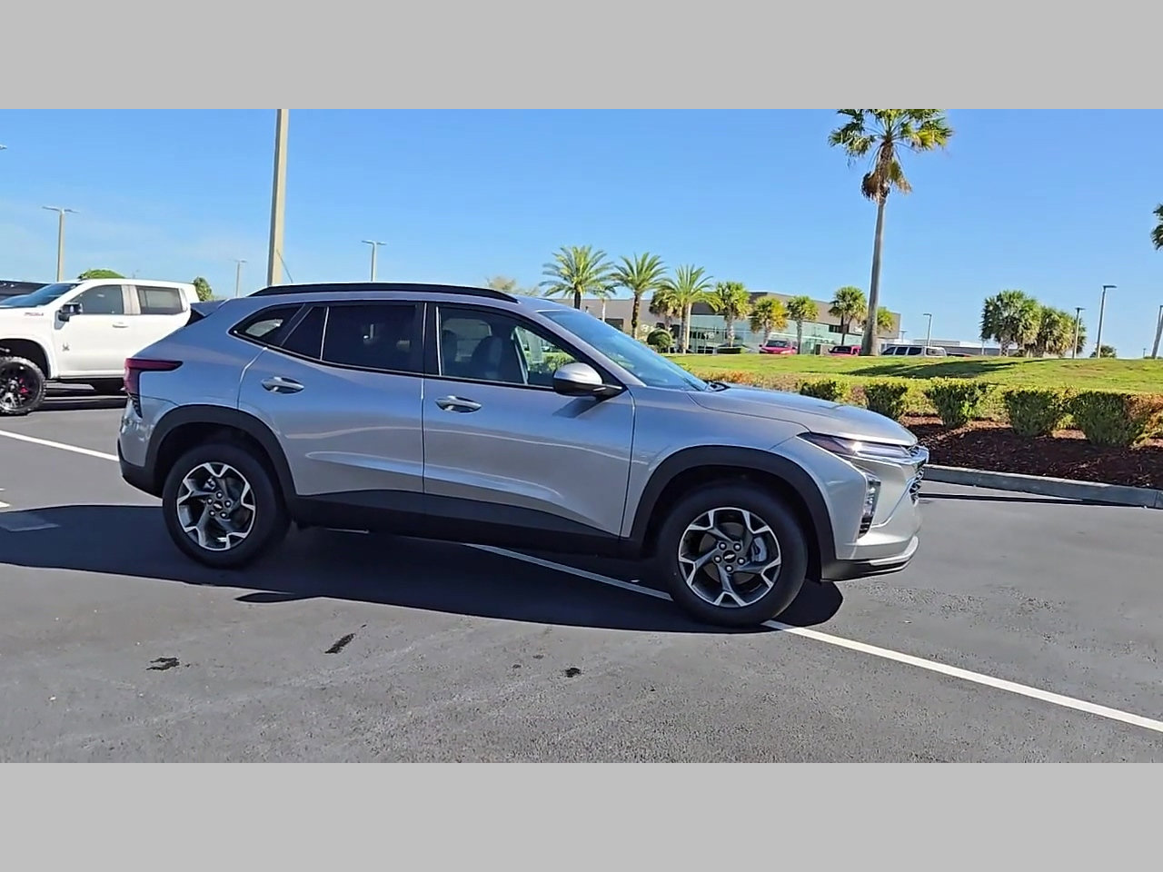 New 2026 Chevrolet Trax LT w/ Driver Confidence Package FWD image 22