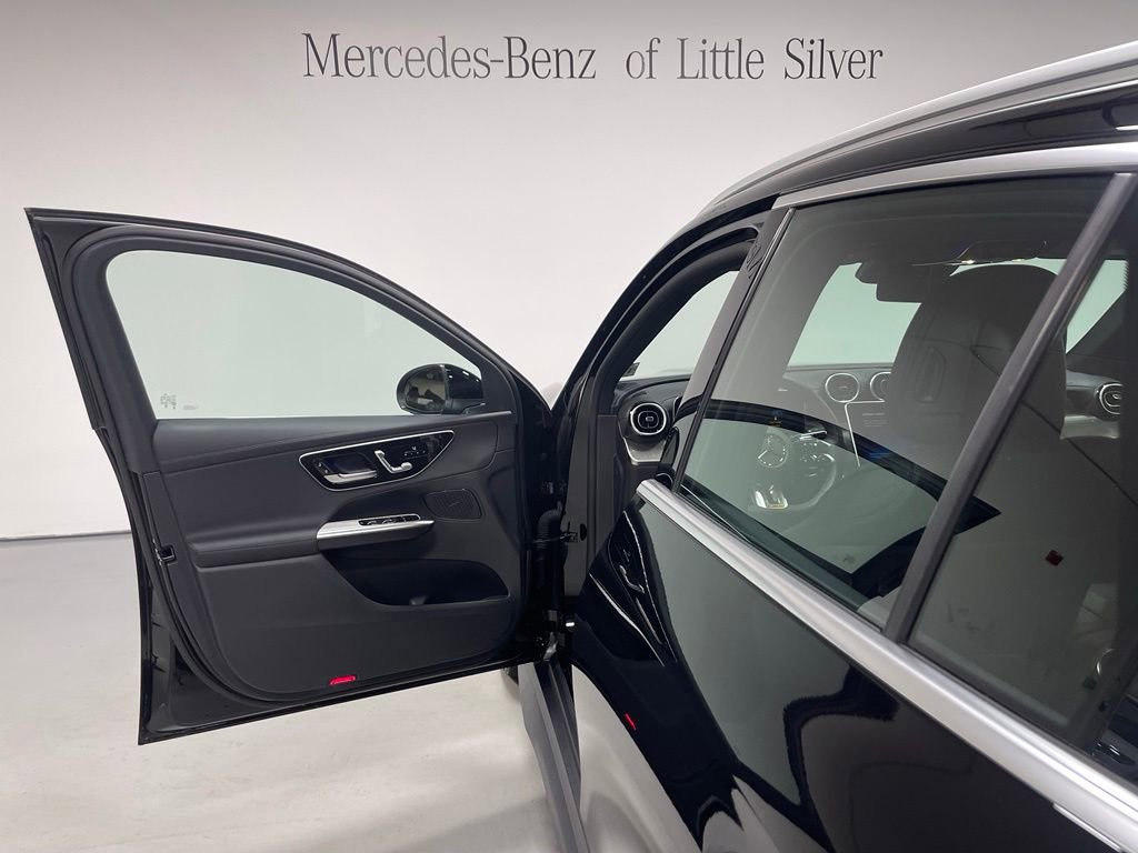 Used 2024 Mercedes-Benz GLC 43 AMG 4MATIC image 17