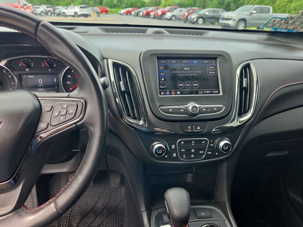 Certified 2022 Chevrolet Equinox RS w/ LPO, Floor Liner Package AWD/4WD image 17
