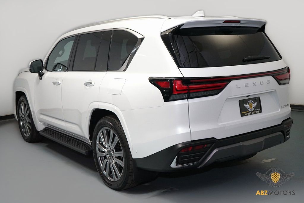 Used 2026 Lexus LX 700h Ultra Luxury image 7