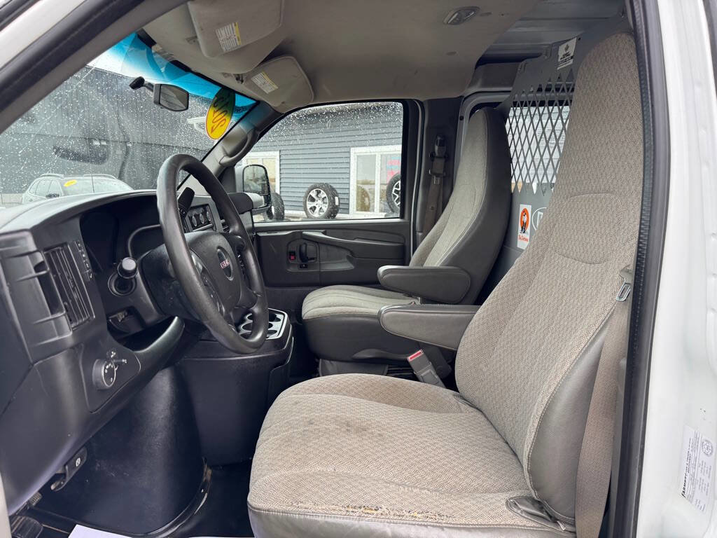 Used 2015 GMC Savana 2500 RWD image 12