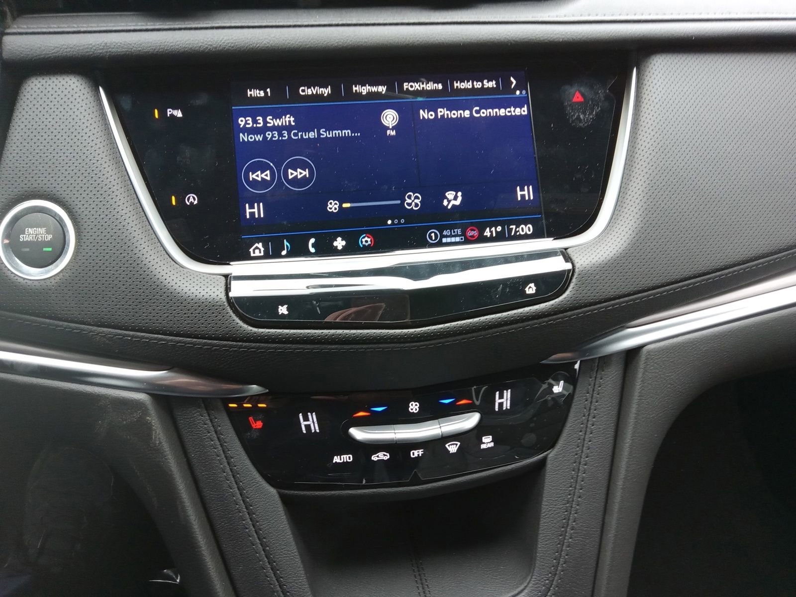 New 2026 Cadillac XT5 Luxury image 16