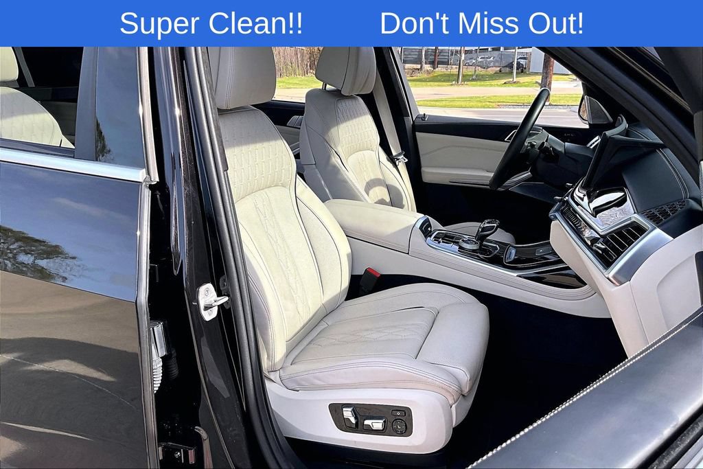 Used 2024 BMW ALPINA XB7 AWD/4WD image 10