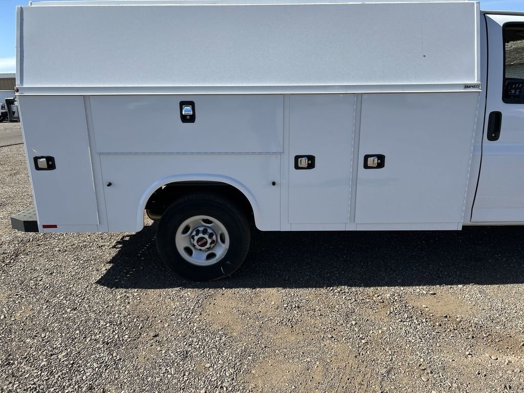 New 2025 GMC Savana 3500 w/ Power Convenience Package image 26