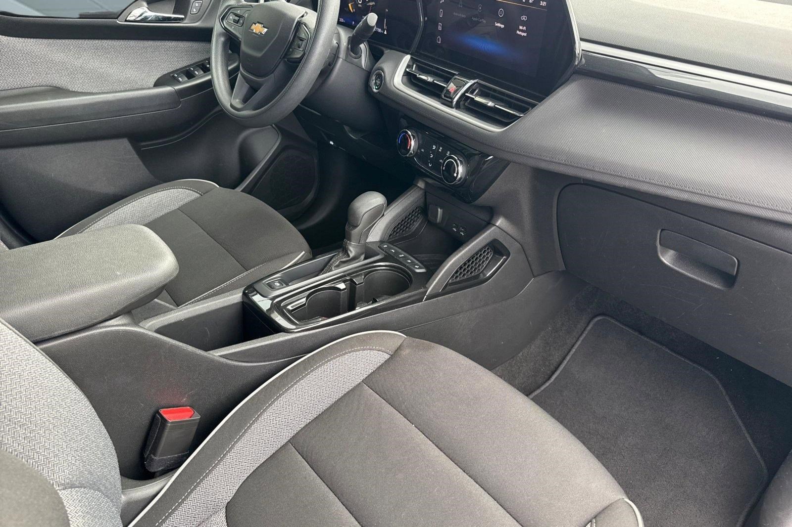 Used 2025 Chevrolet TrailBlazer LT image 31