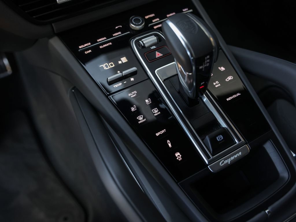 Certified 2022 Porsche Cayenne Turbo image 23