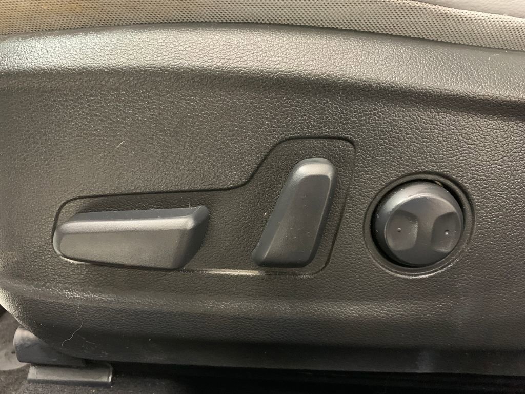 Used 2019 Hyundai Kona Ultimate AWD/4WD image 17