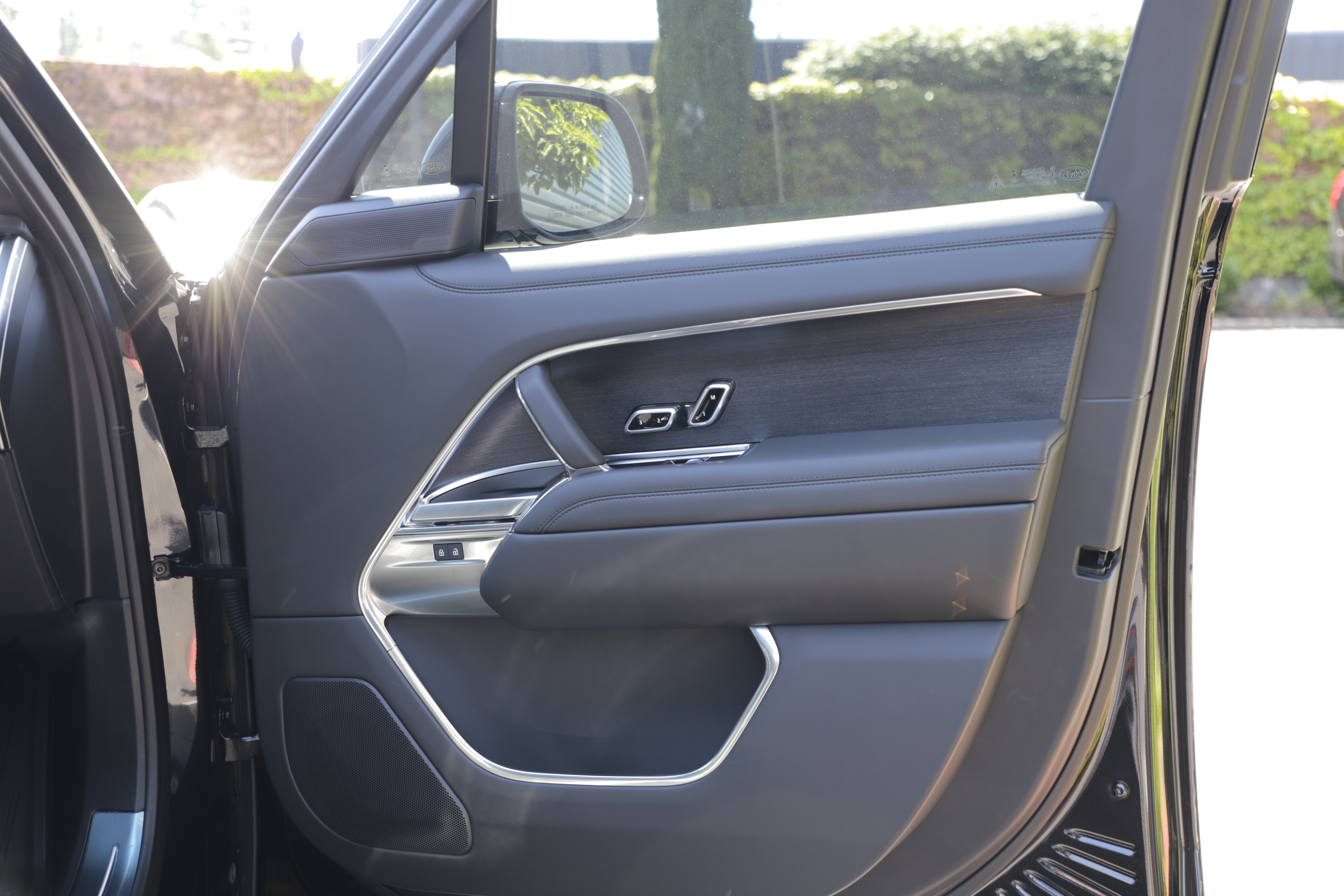 New 2026 Land Rover Range Rover SE AWD/4WD image 9