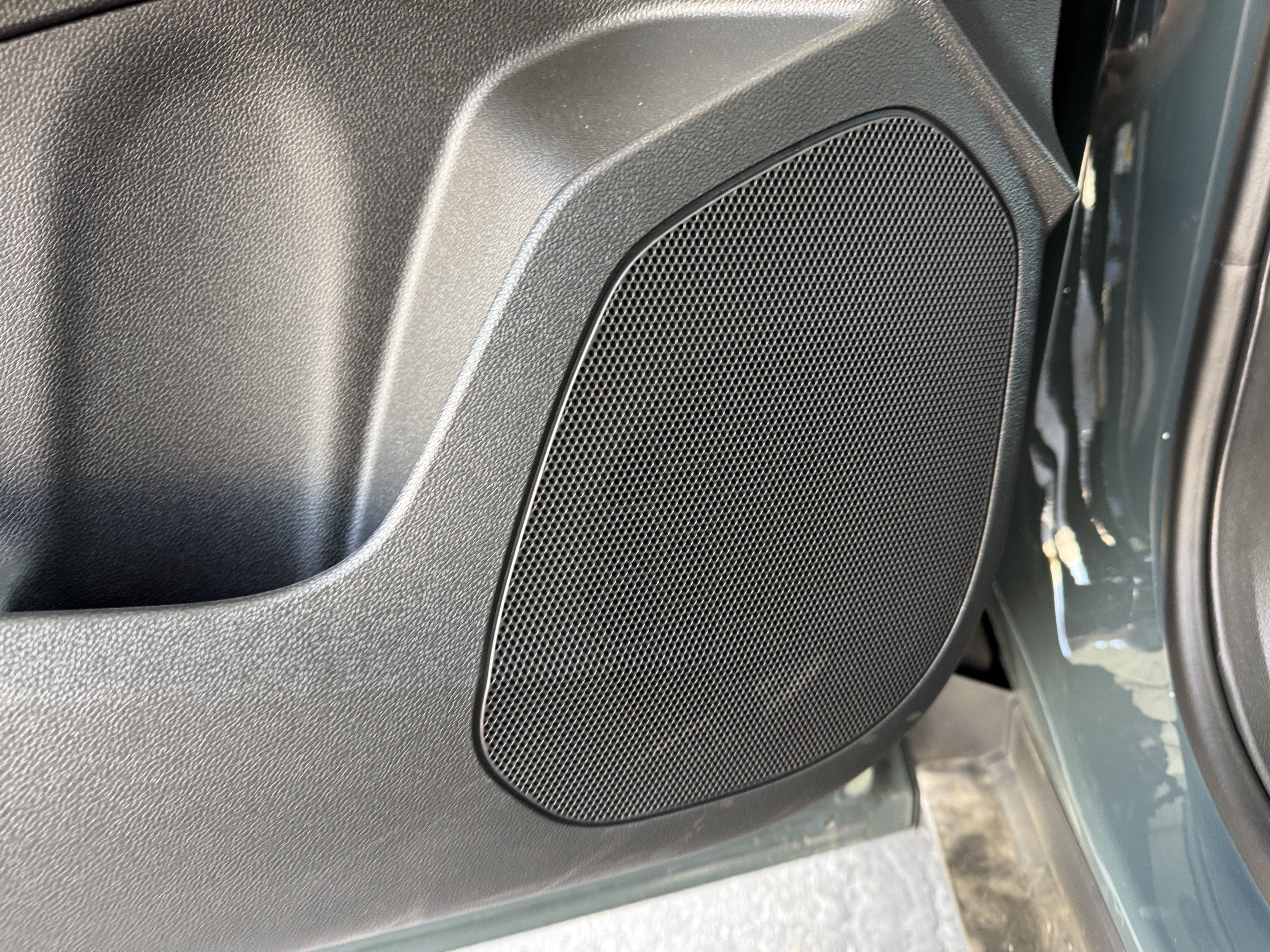 New 2025 Chevrolet Trax LT w/ LT Convenience Package image 11